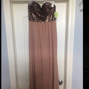 Floor length Windsor special occasion dress Size L